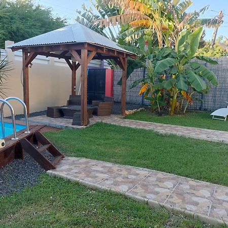 Gites Monoi 4 Personnes Avec Piscine Privee แซงต์-ฟรองซัวส์ ภายนอก รูปภาพ
